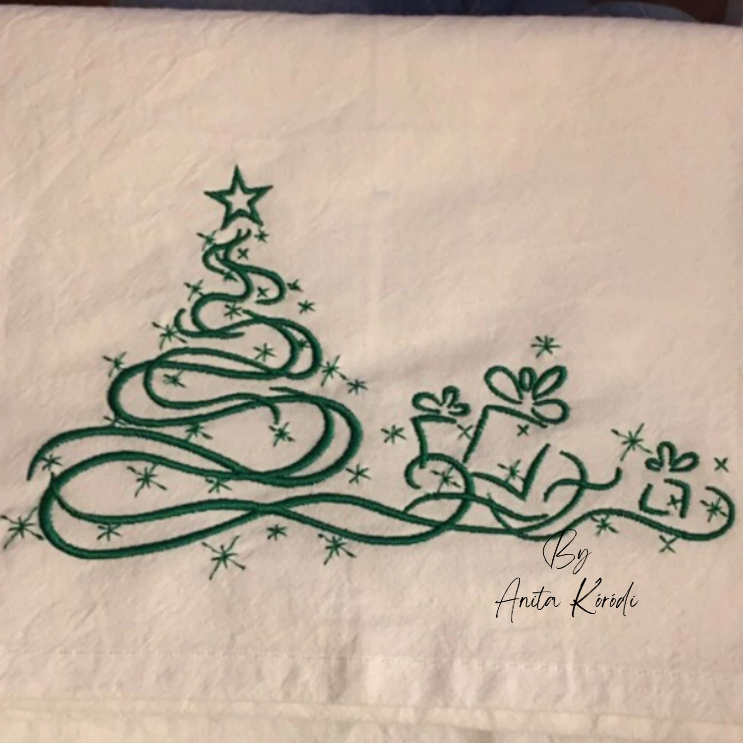 Christmas Tree with Gifts Embroidery Design