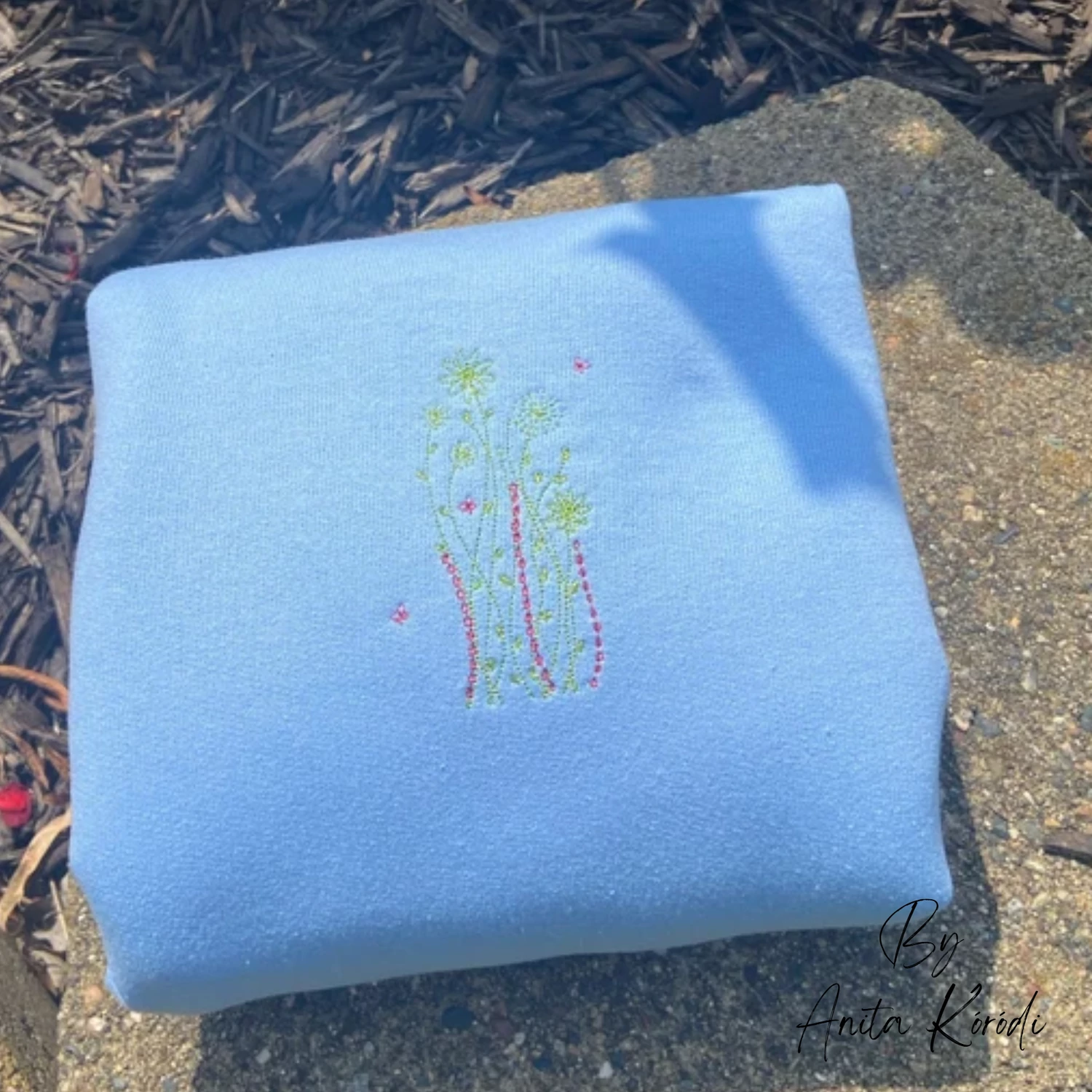 minimalist flower embroidery